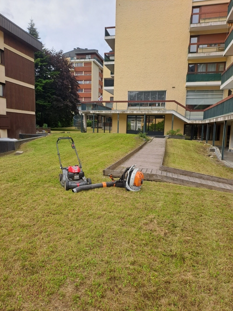 Nos prestations d'entretien d'espaces<span> verts en Haute-Tarentaise</span>